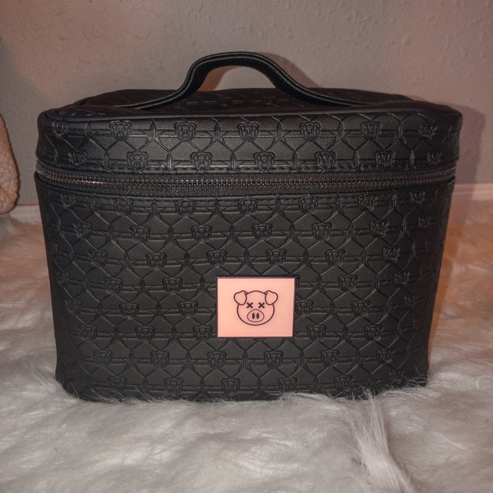 ✰shane dawson x jeffree star makeup bag ✰